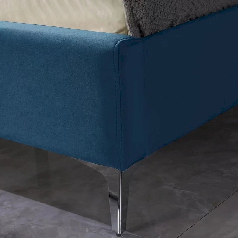 Struttura Letto con Piattaforma Queen Size Rivestita in Velluto con Gambe in Metallo da 15 cm
