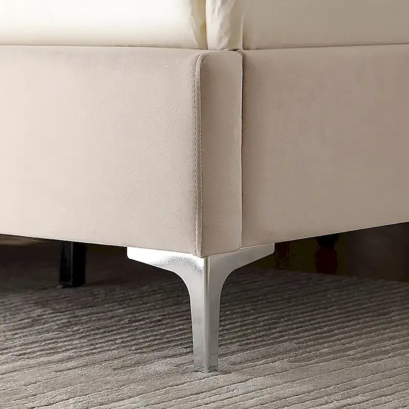 Struttura Letto con Piattaforma Queen Size Rivestita in Velluto con Gambe in Metallo da 15 cm