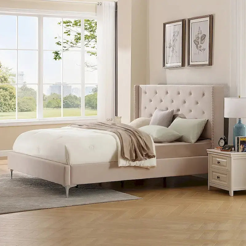 Struttura Letto con Piattaforma Queen Size Rivestita in Velluto con Gambe in Metallo da 15 cm