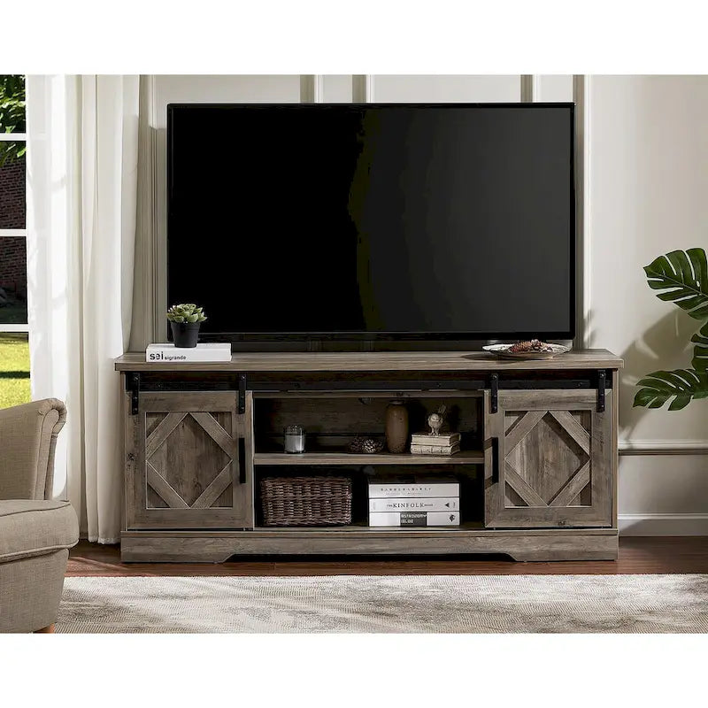 Mobile TV scorrevole in stile rustico con porta a granaio