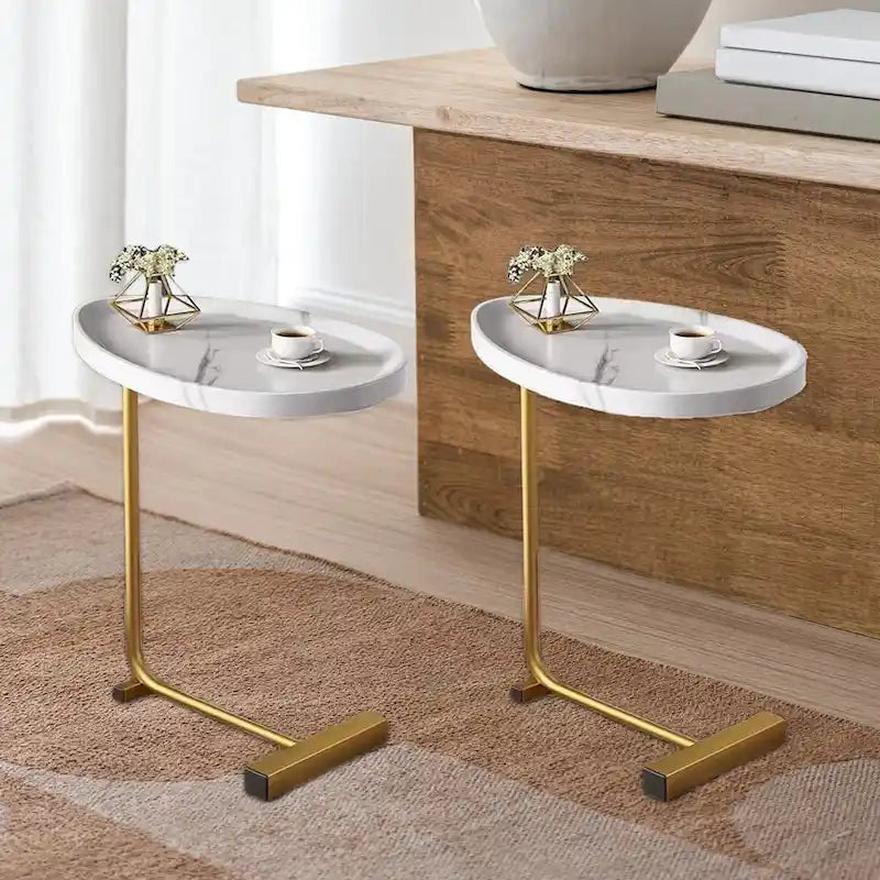 2 comodini a C bianchi, tavolino, comodino per divano e letto