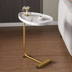 2 comodini a C bianchi, tavolino, comodino per divano e letto