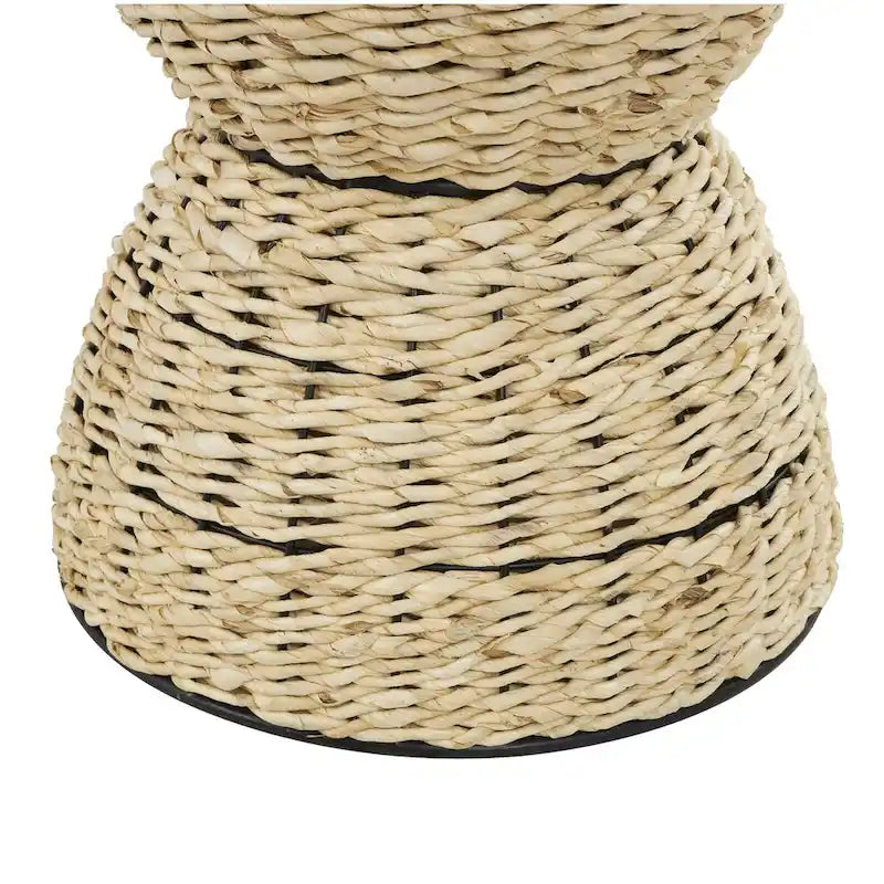 Tavolino d'appoggio in Rattan Intrecciato a Mano con Piano in Legno e Struttura Nera - Marrone Chiaro o Marrone - Roche River Decor